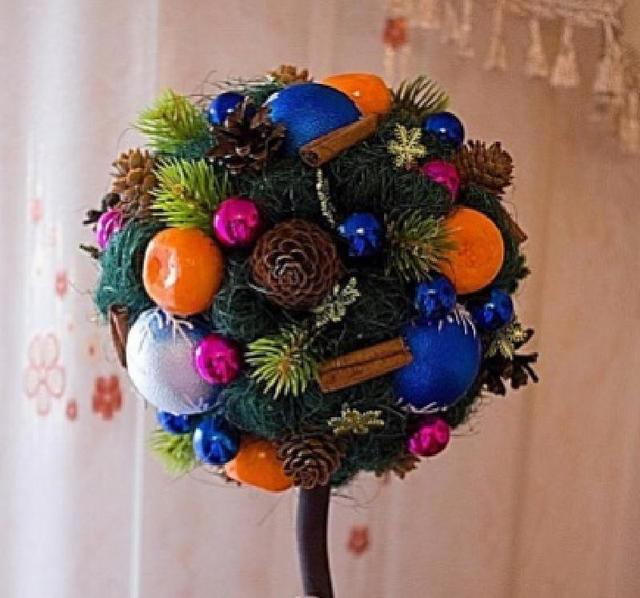 Необычное новогоднее деревце с мужем сделали своими руками: гости были в восторге