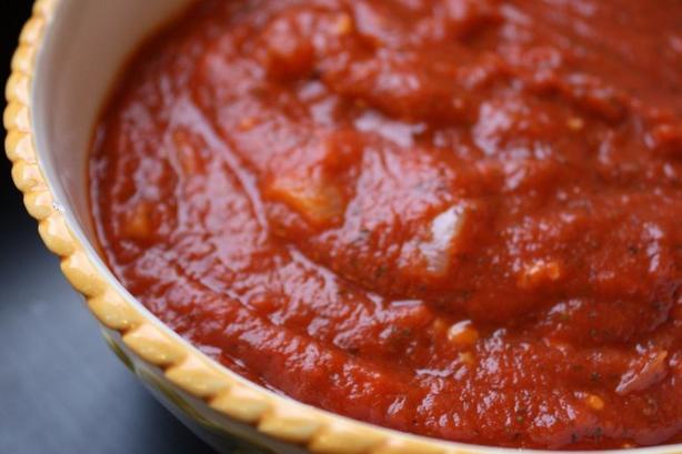 Сырный и сливочный с помидорами: 10 самых вкусных домашних соусов и подливок
