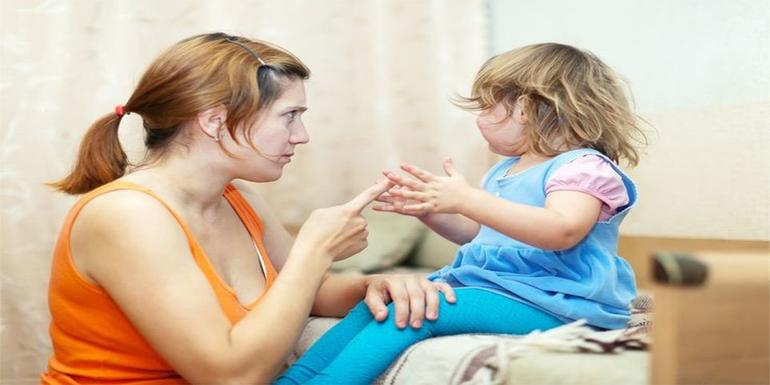 Научить его новым навыкам: как помочь двухлетнему ребенку справиться с истерикой