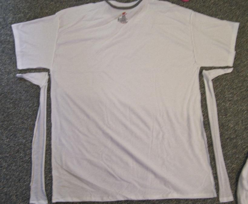 У меня много футболок больших размеров, которые я подшиваю под свою фигуру: простая пошаговая инструкция