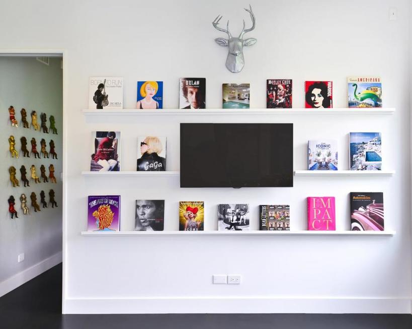 Как создать стильную инсталляцию на стене из обычных домашних предметов: 8 готовых решений