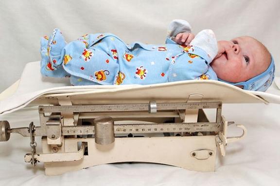 Сколько вы весили при рождении? Оказалось, что вес новорожденного напрямую связан с его IQ