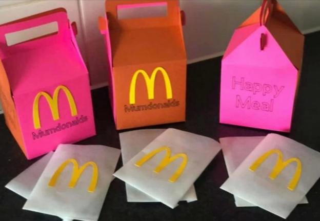 «Мамдоналдс»: девушка придумала милые коробочки для еды детям на время изоляции