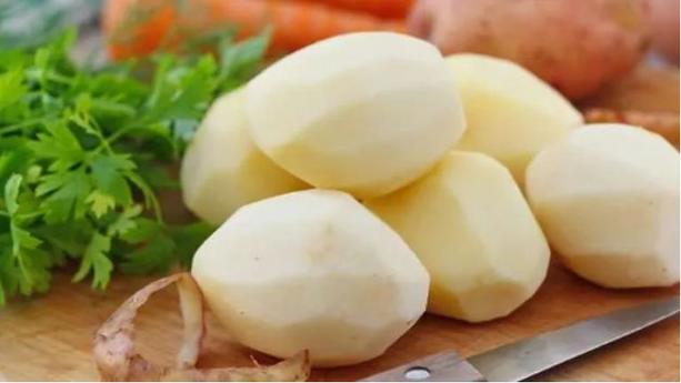 Только картофель, панировочные сухари и специи: отличный способ накормить семью быстро и дешево