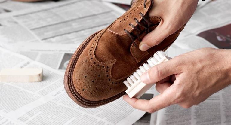 Замшу можно очистить молоком! 5 советов для тех, кто носит замшевую обувь