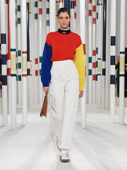 И полосочка, и клеточка: главные тренды моды осень - зима 2020 года от Hermès
