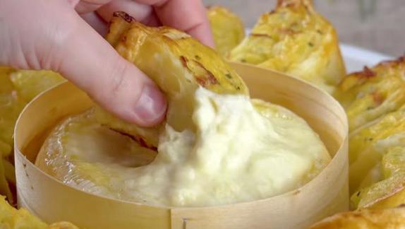 Часто готовлю картофельный пирог-солнце с сыром и ветчиной: разлетается мигом
