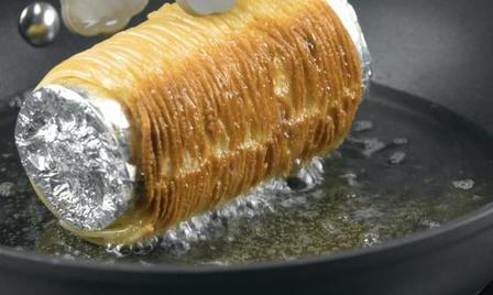 Беру втулки от туалетной бумаги и спагетти: рецепт необычных рулетиков с начинкой