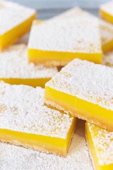 Лимонный пирожные поднимают не только иммунитет, но и настроение. Песочное тесто и сливочная начинка