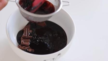 Балую семью изысканным шоколадным чизкейком без выпечки: пошаговый рецепт с фото