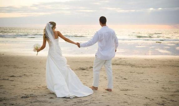 Чтобы быть счастливой, нужно три раза выйти замуж: исследование ученых
