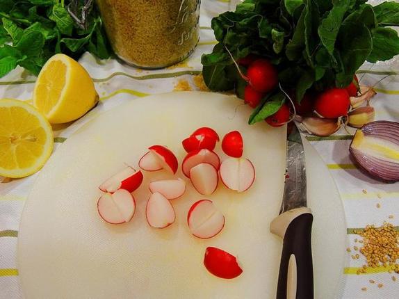 Салат из булгура с редисом и мятой: пошаговый рецепт замечательного восточного блюда