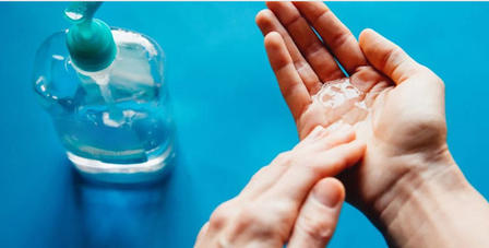 Увлажняющие салфетки, мыло, гели или спиртовая настойка   как лучше обрабатывать руки от вирусов