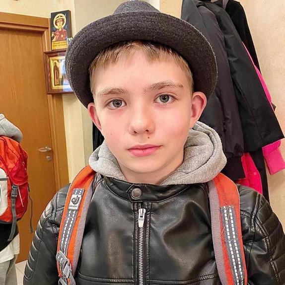  Копия мамы : Дмитрий Певцов опубликовал в Instagram фото своего 12 летнего сына