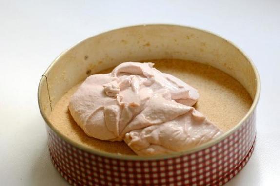 Десерт без выпекания: как приготовить клубничный чизкейк без использования духовки