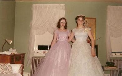 Я бы и сейчас надела: выпускные платья 50 х годов прошлого столетия (фото)