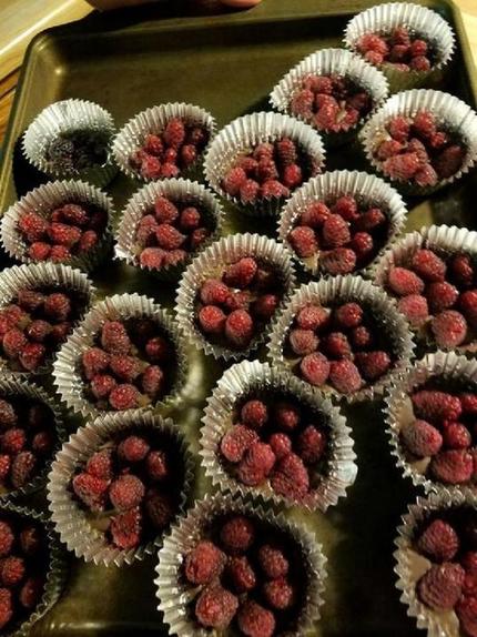 Проще не придумаешь: из шоколада и малины готовлю вкусные и очень красивые конфеты