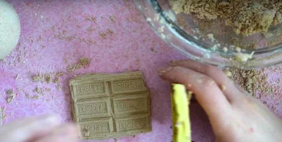 Бомбочки для ванны в форме шоколадной плитки: мастерим своими руками из какао-порошка и соды