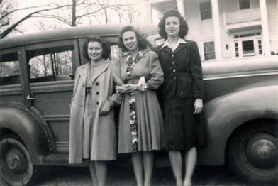 Женская одежда во многом напоминала мужскую: что носили модницы 1940-х годов (редкие фото)