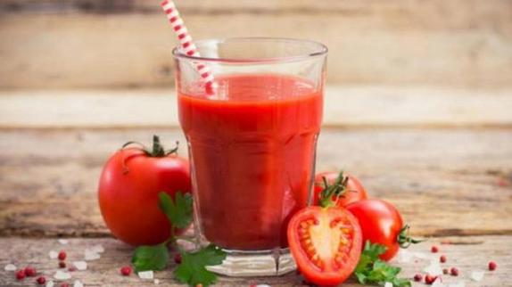 Делаю вкуснейший томатный сок без соковыжималки: даже дети пьют его с удовольствием