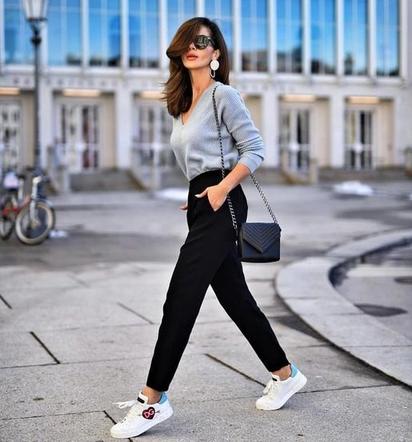 Вместо джинсов   черные брюки: 8 стильных образов на сентябрь 2020, в которых можно отправиться и на работу, и на прогулку, и в ресторан (фото)