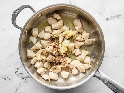 Куриная грудка с рисом и артишоками: рецепт вкусного осеннего завтрака и полезные советы по приготовлению