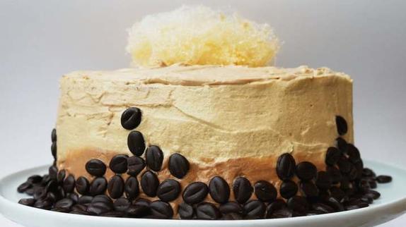 Кофе, соленая карамель, корица - идеальное сочетание в простом в приготовлении торте