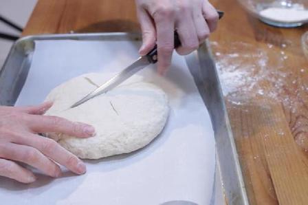 Приготовление ирландского содового хлеба без яиц, молока и дрожжей: поэтапный рецепт с фото