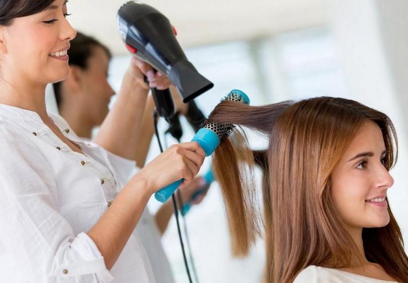 Советы, чтобы зимой не выпадали волосы: делать стрижку каждые 2-3 месяца