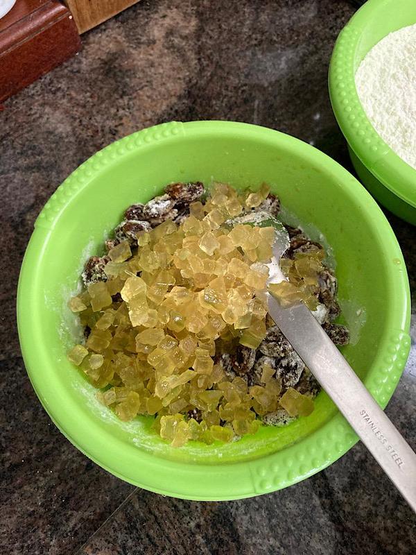 Анисовый кекс с сухофруктами: необычный десерт любят и взрослые, и дети