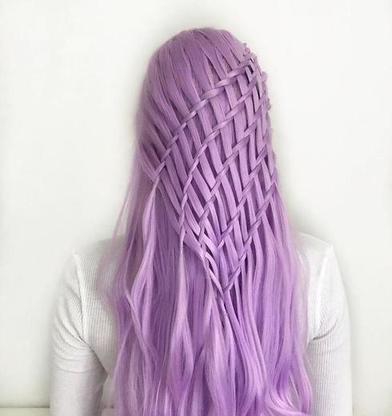 17-летняя мастер-самоучка плетет невероятные косы: фото ее работ