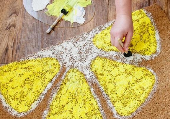 «Лимонный» коврик своими руками сделала за 2 часа: просто и красиво