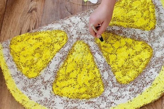 «Лимонный» коврик своими руками сделала за 2 часа: просто и красиво