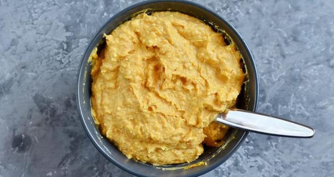 Простой рецепт блинчиков с тыквенным сливочным сыром: получаются нежными и в меру жирными