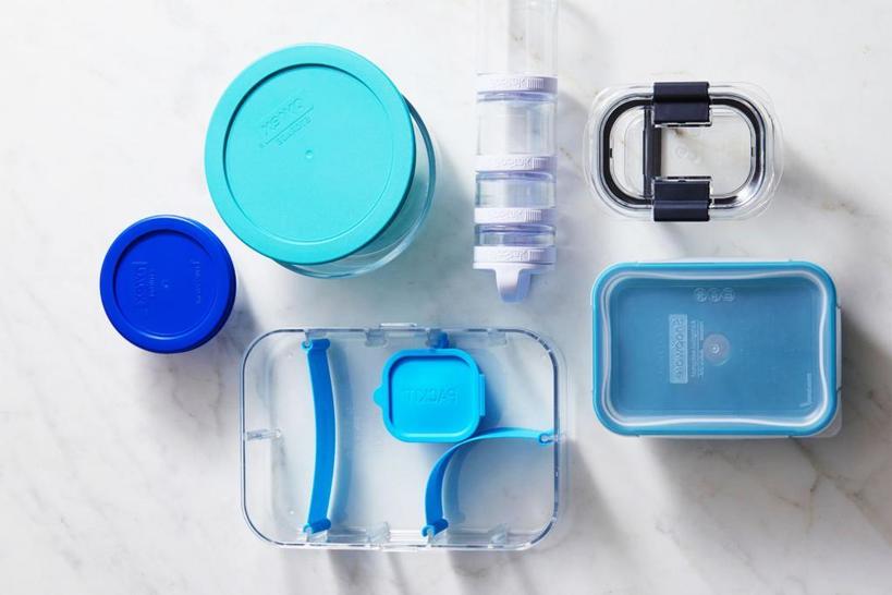 Маркируйте остатки, а свежие продукты убирайте подальше: 7 советов по организации переполненного холодильника