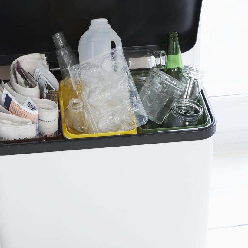 Еженедельно убирайте в шкаф одежду, которая валяется: восемь мест в квартире, которые надо приводить в порядок хотя бы раз в неделю
