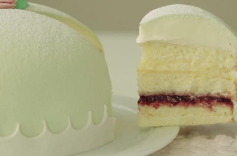 Воздушный, нежный и питательный шведский торт «Принцесса» с джемом: вкусный подарок к празднику