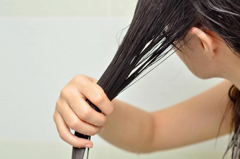 Если вы нанесете кондиционер не так, как привыкли это делать, получите эффект салонного ухода (волосы будут блестящими и очень мягкими)