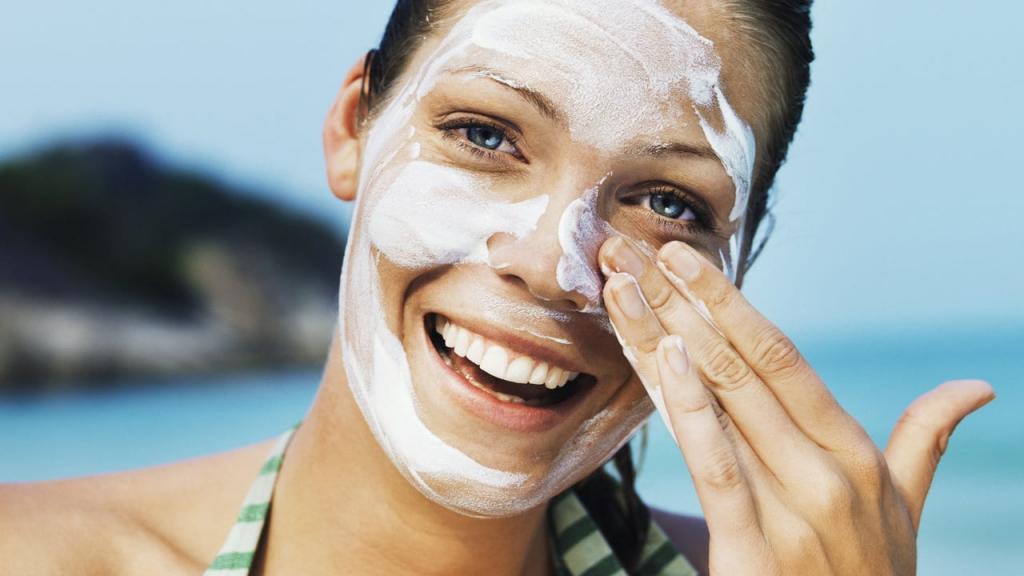 Увлажняющие кремы помогут защитить нежную кожу лица от воздействия низких температур: несколько советов косметологов