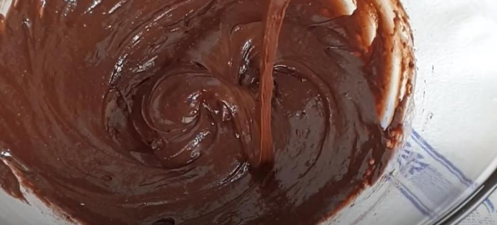 Муссовый десерт с нежнейшим шоколадным вкусом: лакомство, отказаться от которого не представляется возможным