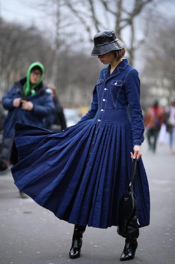 Привет из 2010-го. Джинсовые платья опять будут в тренде в 2021 году: фотоподборка актуальных фасонов