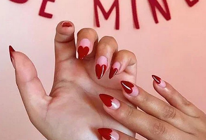 Симпатичные дизайны ногтей ко Дню святого Валентина в 2021 году