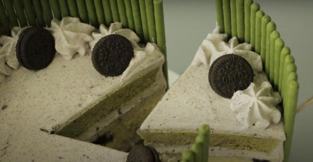 Десерт, в который можно влюбиться за один лишь вид, не говоря уже о вкусе: готовим тортик с печеньем 