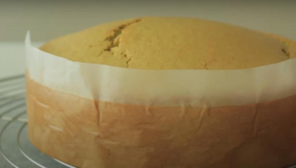 Десерт, в который можно влюбиться за один лишь вид, не говоря уже о вкусе: готовим тортик с печеньем 