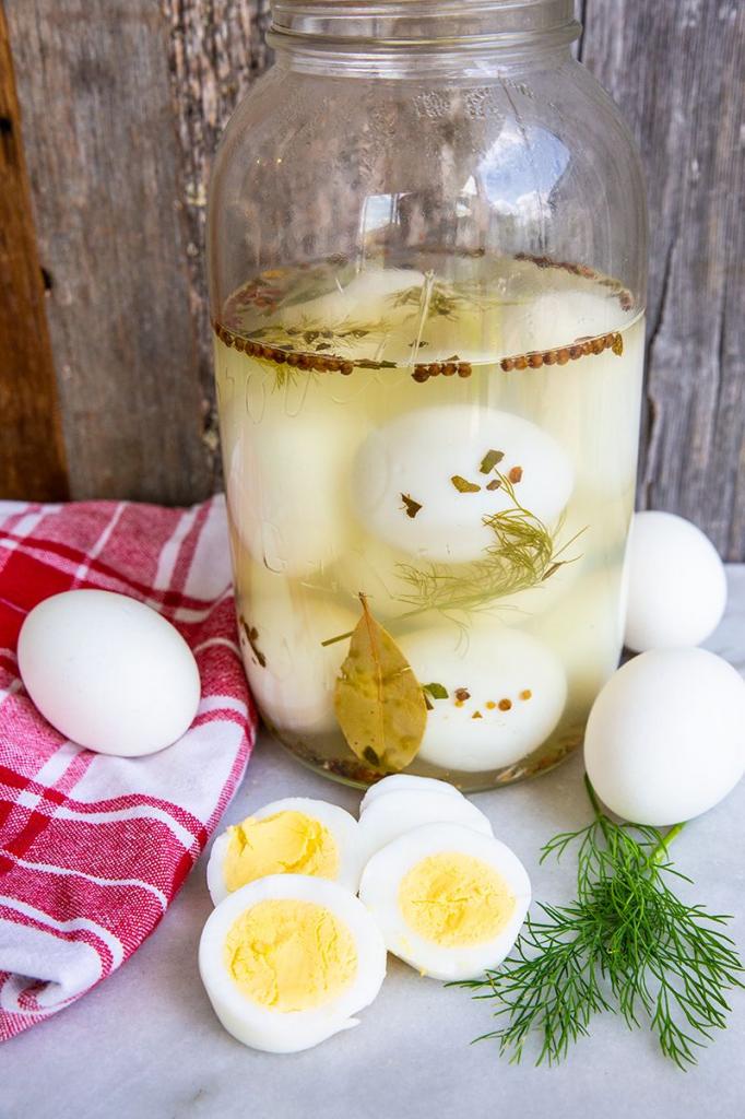 Кожура арбуза, яйца и лимоны: 9 продуктов, вкус которых многим нравится в маринованном виде