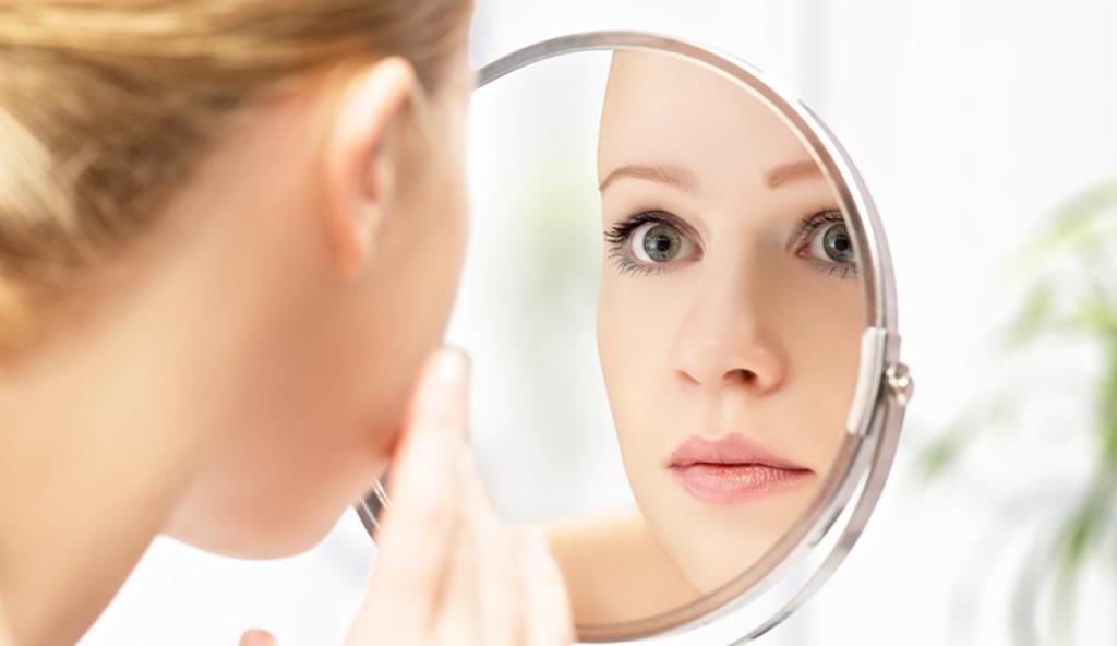 Защищаем кожу вокруг глаз от сухости: весомые причины снять макияж перед сном