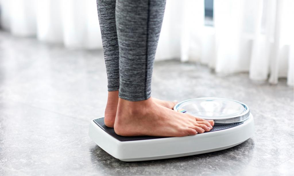 Полезные углеводы и полкило веса в запасе: диетолог развеяла три мифа, которые многим мешают похудеть