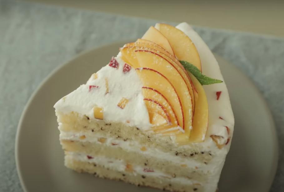 Интересное сочетание персиков и чая  Эрл Грей : учимся готовить бисквитный торт с невероятно вкусным кремом