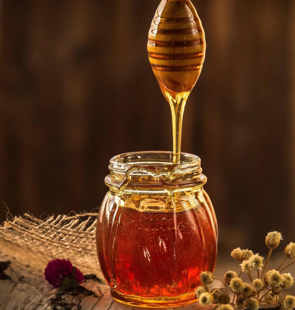Упадок сил, нарушение работы желудочно-кишечного тракта: когда мед может причинить вред организму 