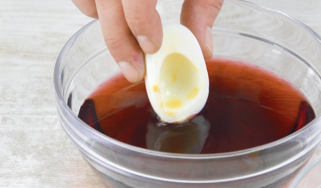 3 необычных рецепта пикантных фаршированных яиц: очень вкусно и красиво